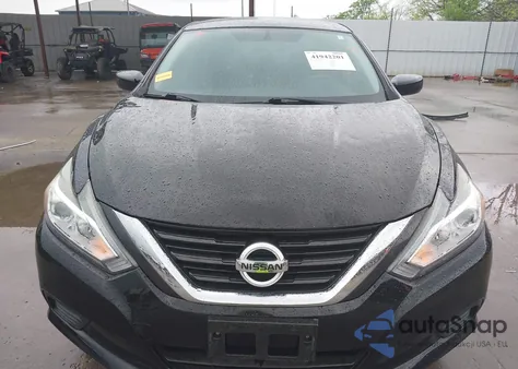 2017 Nissan Altima 2.5 z USA, uszkodzony, nr VIN 1N4AL3AP8HN351882